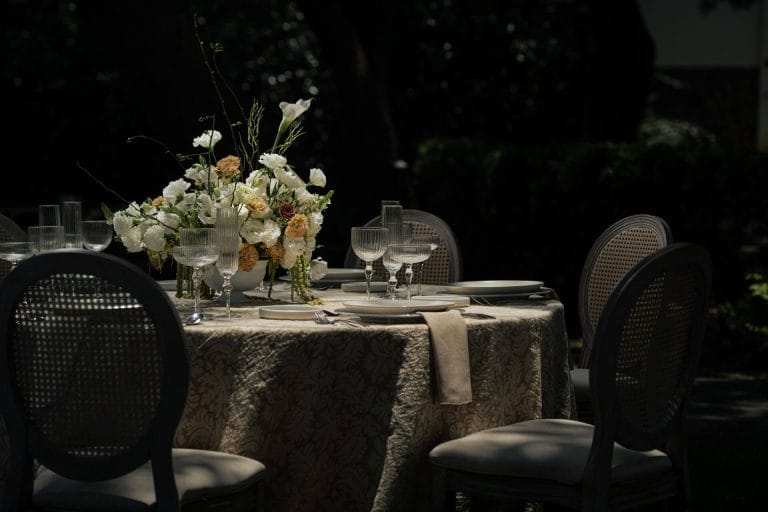 Montaje premium con mobiliario exclusivo